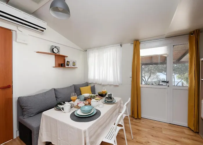 Nyaraló Mia Mobile With Jacuzzi *