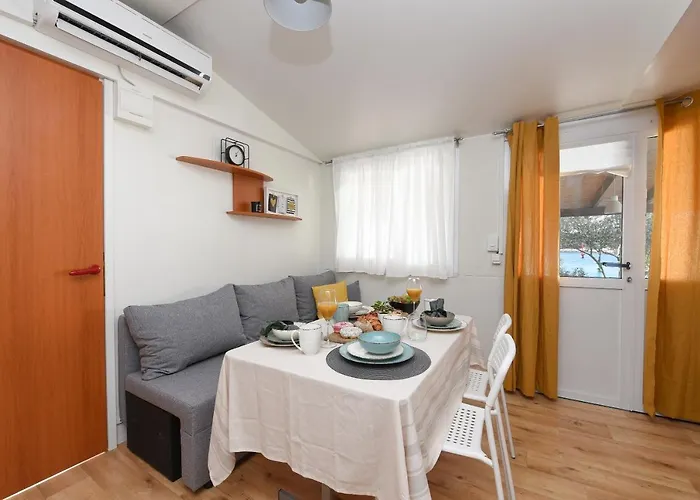 Mia Mobile With Jacuzzi Nyaraló *