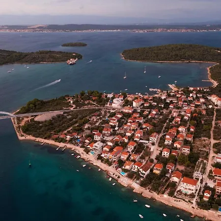 Mia Mobile With Jacuzzi