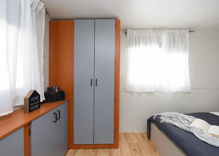 Mia Mobile With Jacuzzi Vikendica Zdrelac