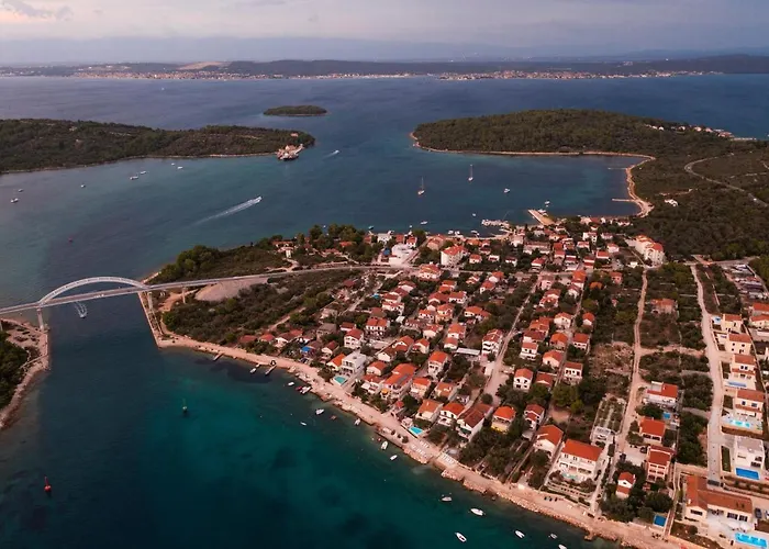 Mia Mobile With Jacuzzi