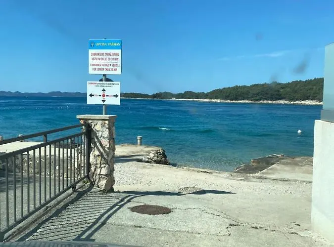 別荘 Mia Mobile With Jacuzzi Ždrelac